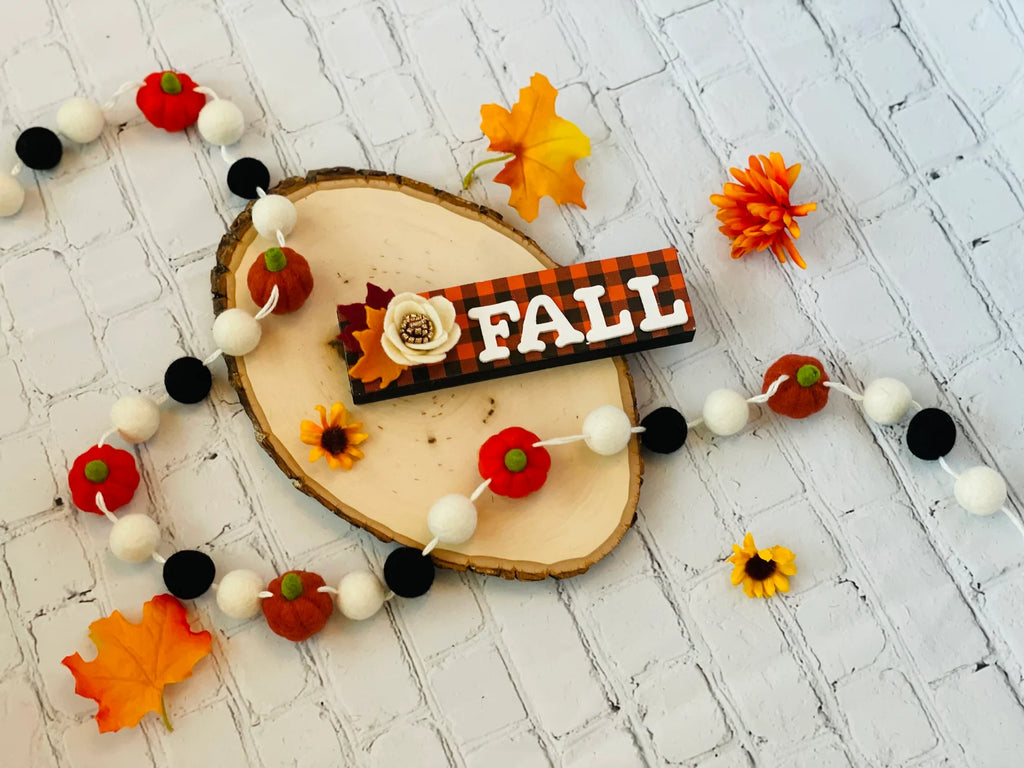 Felt Fall Pumpkin Garland, Fall Halloween Thanksgiving Autumn Décor, Pumpkin Garland, Felt Ball Garland, Fall Mantle Decor, 100% wool