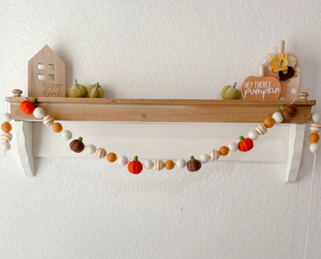 Felt Fall Pumpkin Garland, Fall Halloween Thanksgiving Autumn Décor, Pumpkin Garland, Felt Ball Garland, Fall Mantle Decor, 100% wool