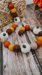 Felt Fall Pumpkin Garland, Fall Halloween Thanksgiving Autumn Décor, Pumpkin Garland, Felt Ball Garland, Fall Mantle Decor, 100% wool