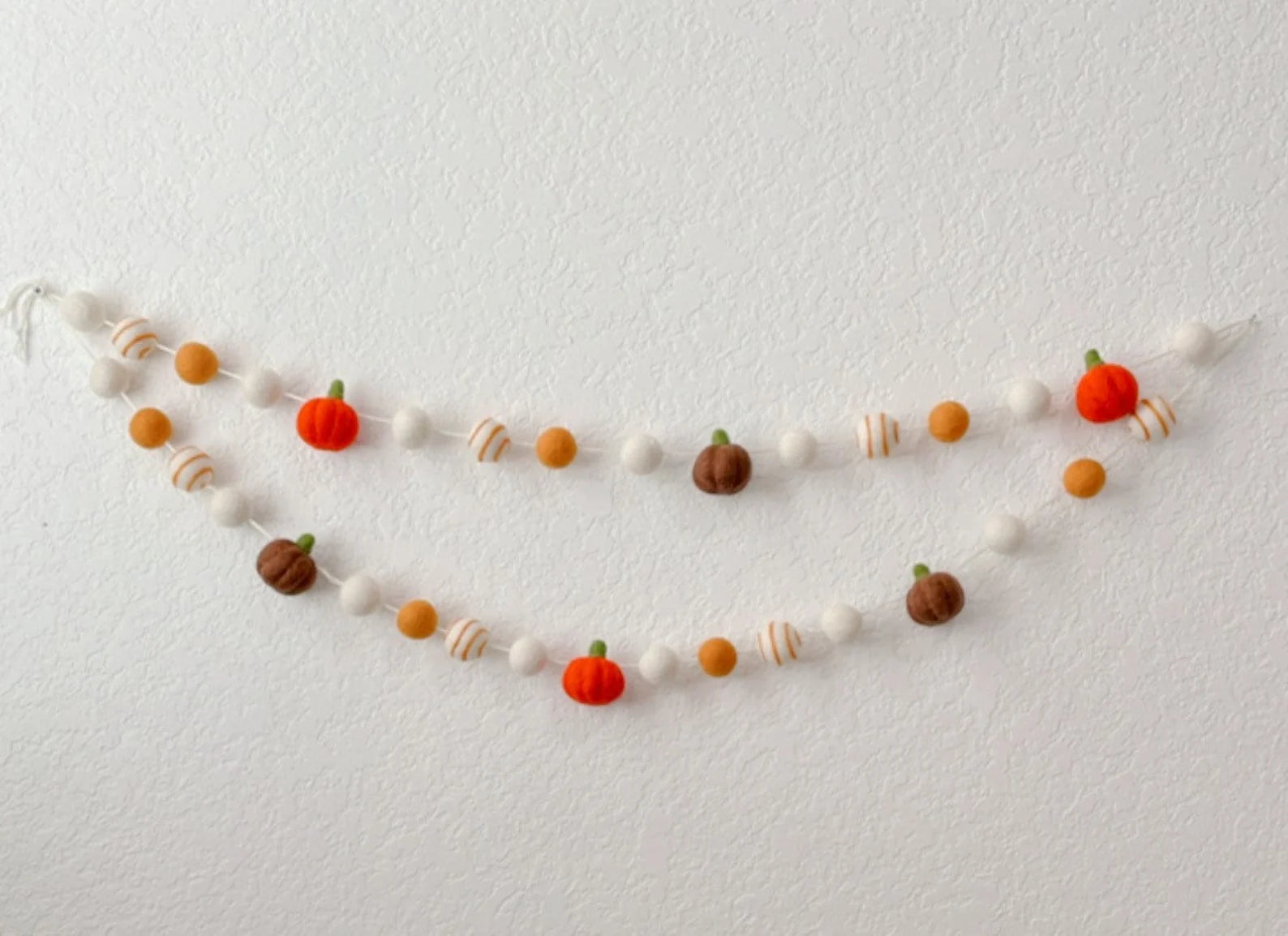 Felt Fall Pumpkin Garland, Fall Halloween Thanksgiving Autumn Décor, Pumpkin Garland, Felt Ball Garland, Fall Mantle Decor, 100% wool