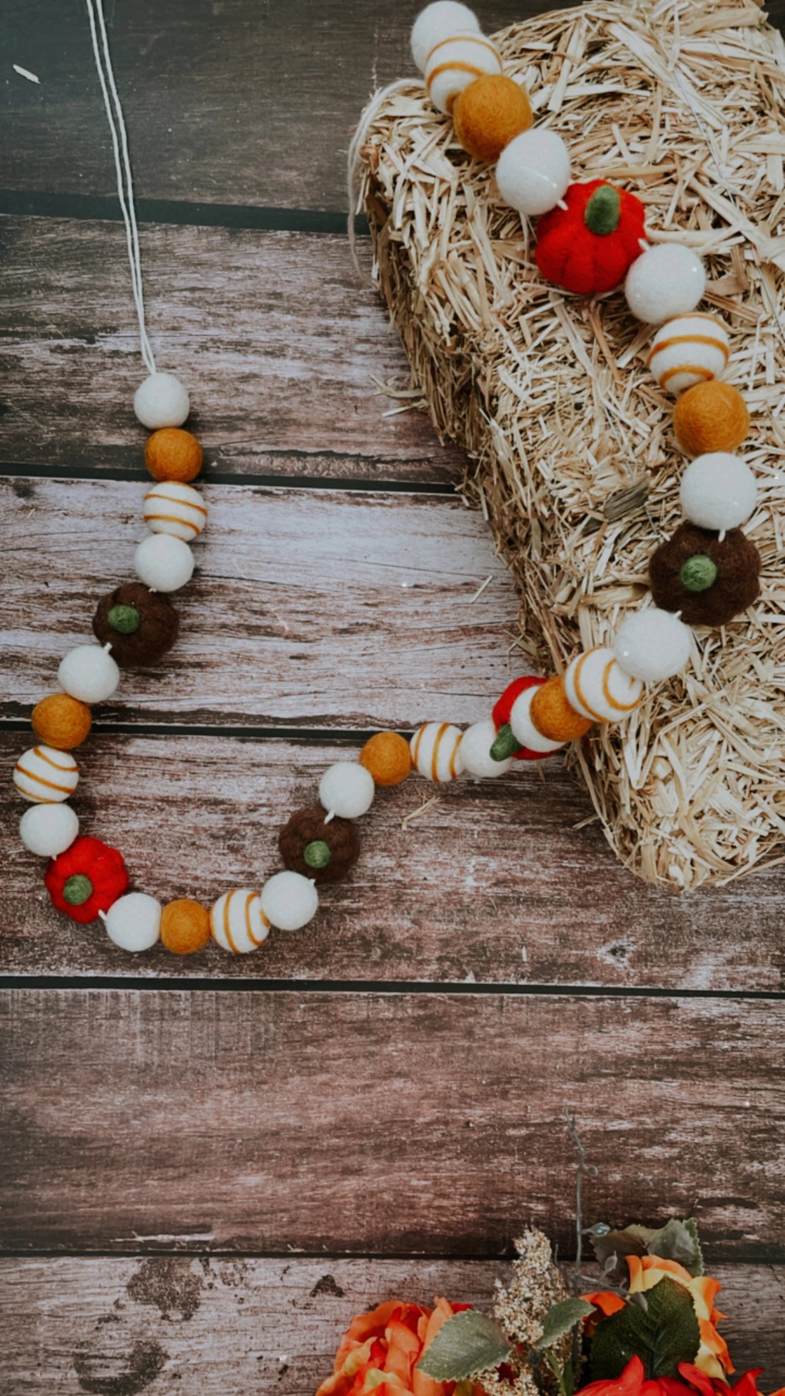 Felt Fall Pumpkin Garland, Fall Halloween Thanksgiving Autumn Décor, Pumpkin Garland, Felt Ball Garland, Fall Mantle Decor, 100% wool