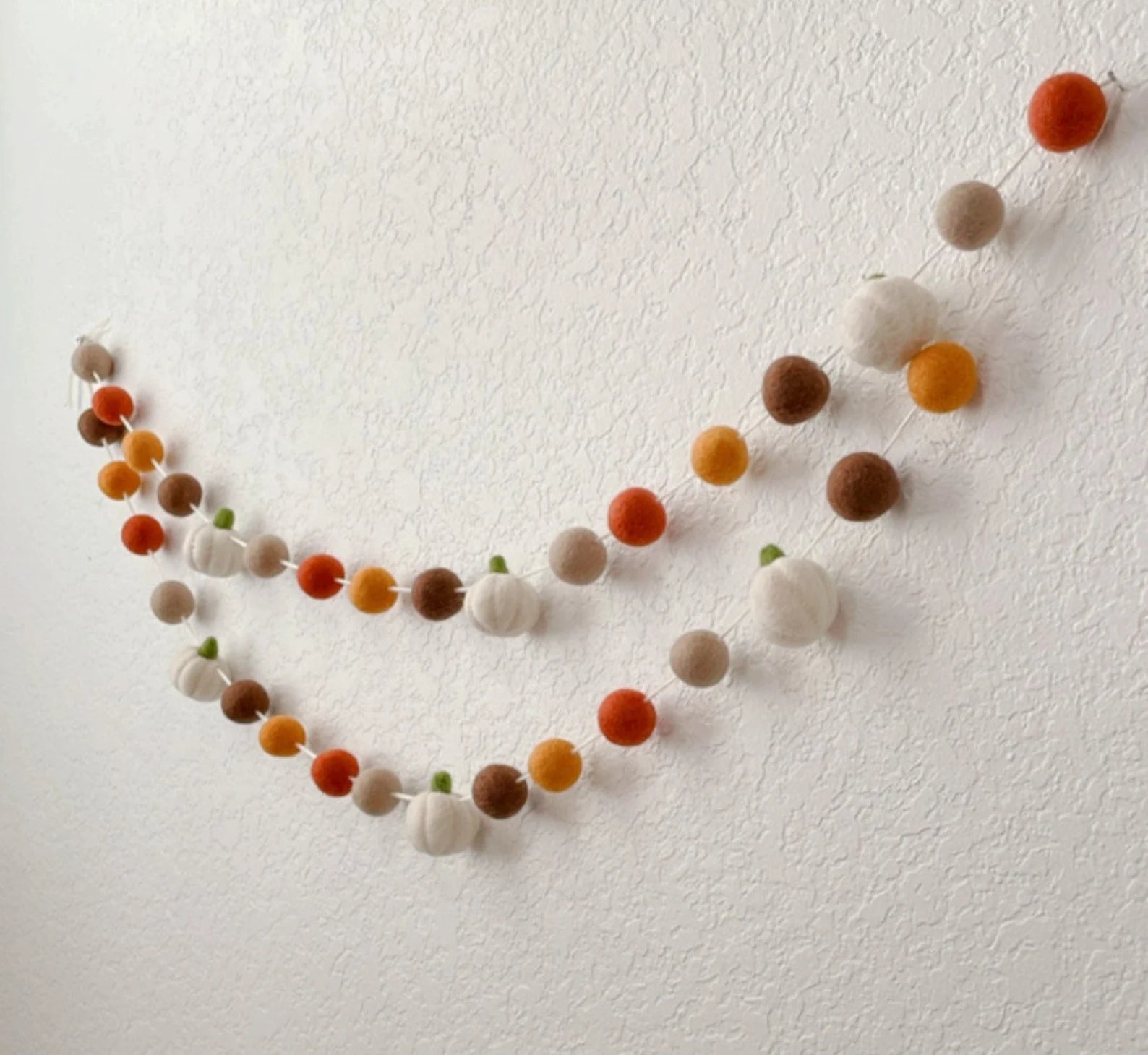Felt Fall Pumpkin Garland, Fall Halloween Thanksgiving Autumn Décor, Pumpkin Garland, Felt Ball Garland, Fall Mantle Decor, 100% wool