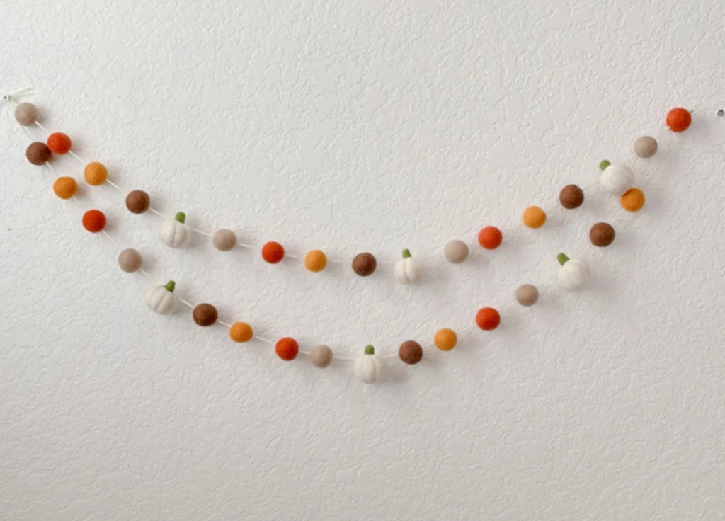 Felt Fall Pumpkin Garland, Fall Halloween Thanksgiving Autumn Décor, Pumpkin Garland, Felt Ball Garland, Fall Mantle Decor, 100% wool