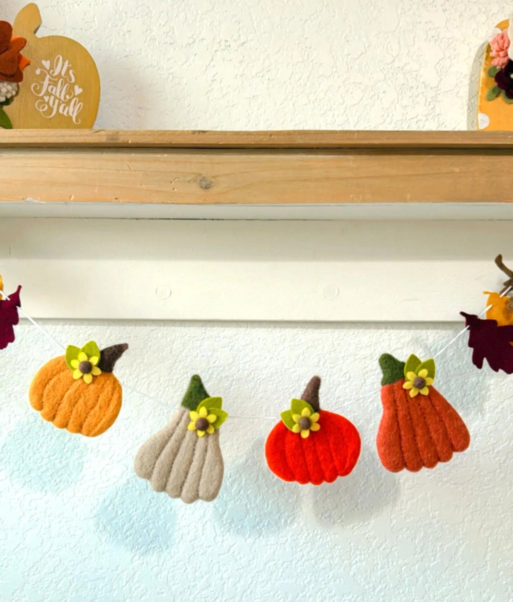 Handmade Felt Pumpkin Garland: Fall Autumn Leaf Decor