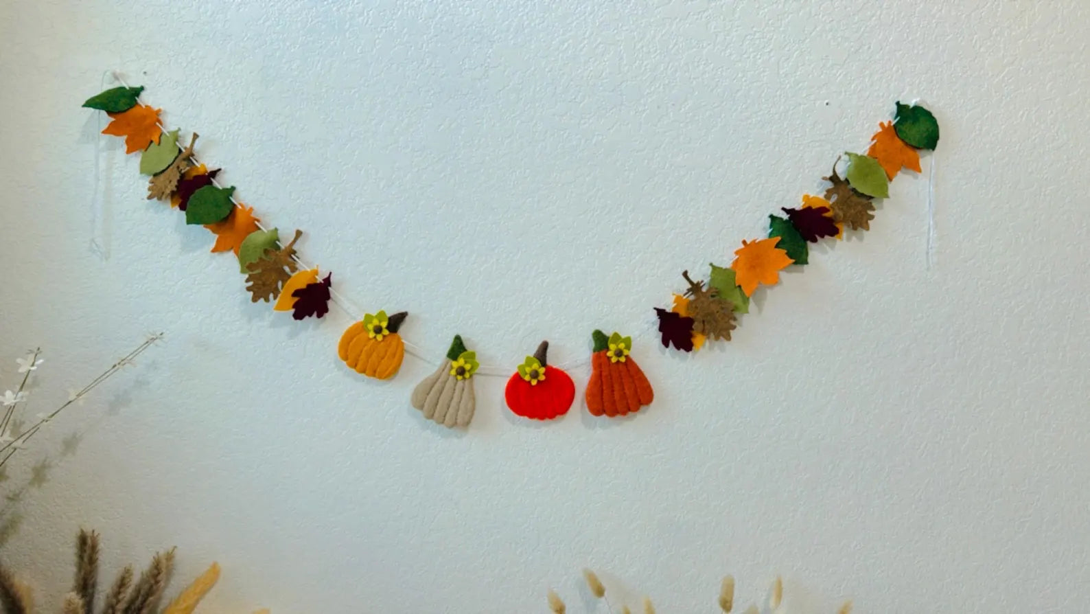 Handmade Felt Pumpkin Garland: Fall Autumn Leaf Decor