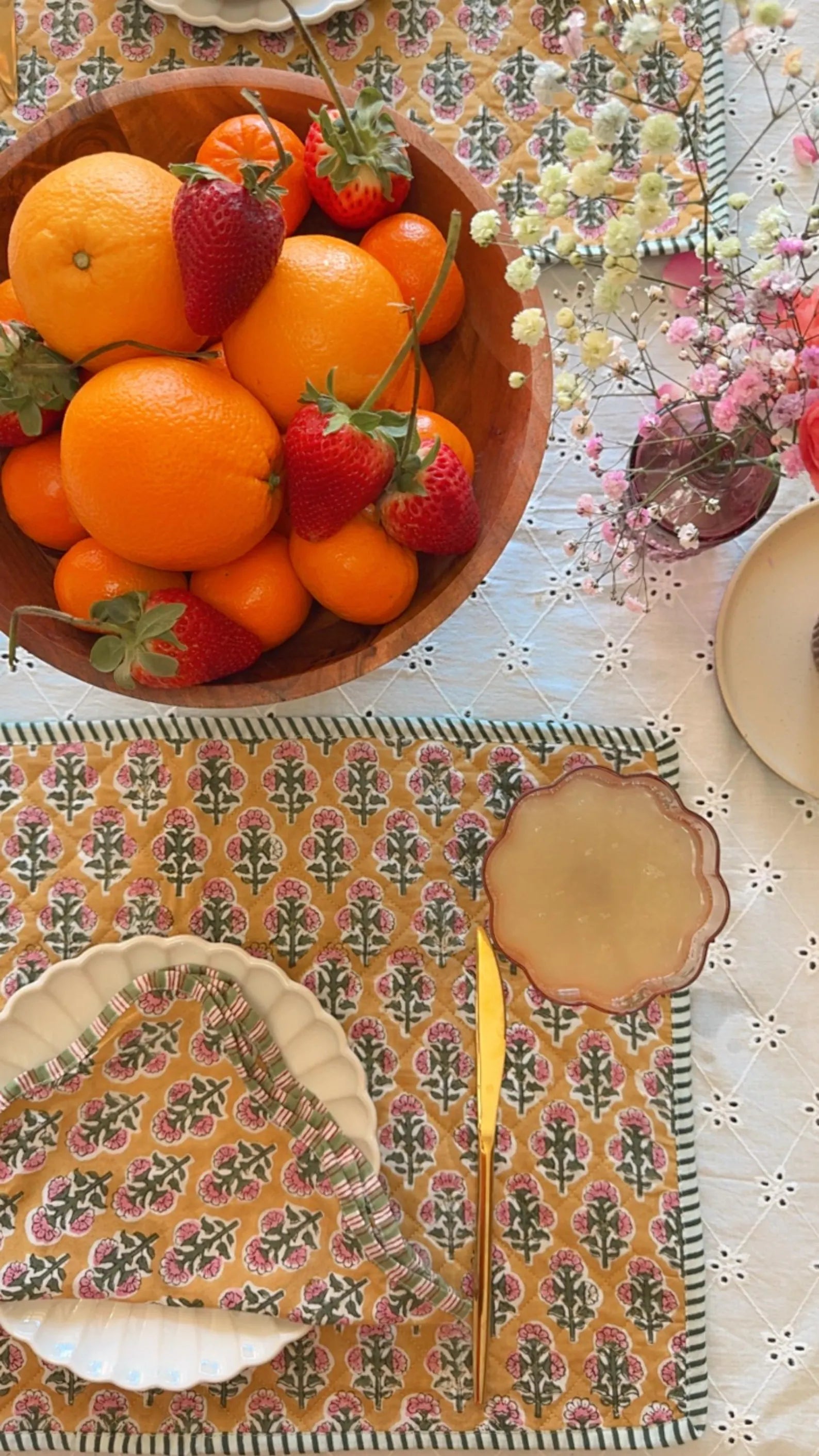 Cotton quilted Placemats - set of 2 with matching napkins, Reversible Floral Dining Mats, Wedding Decor, Hand block Printing