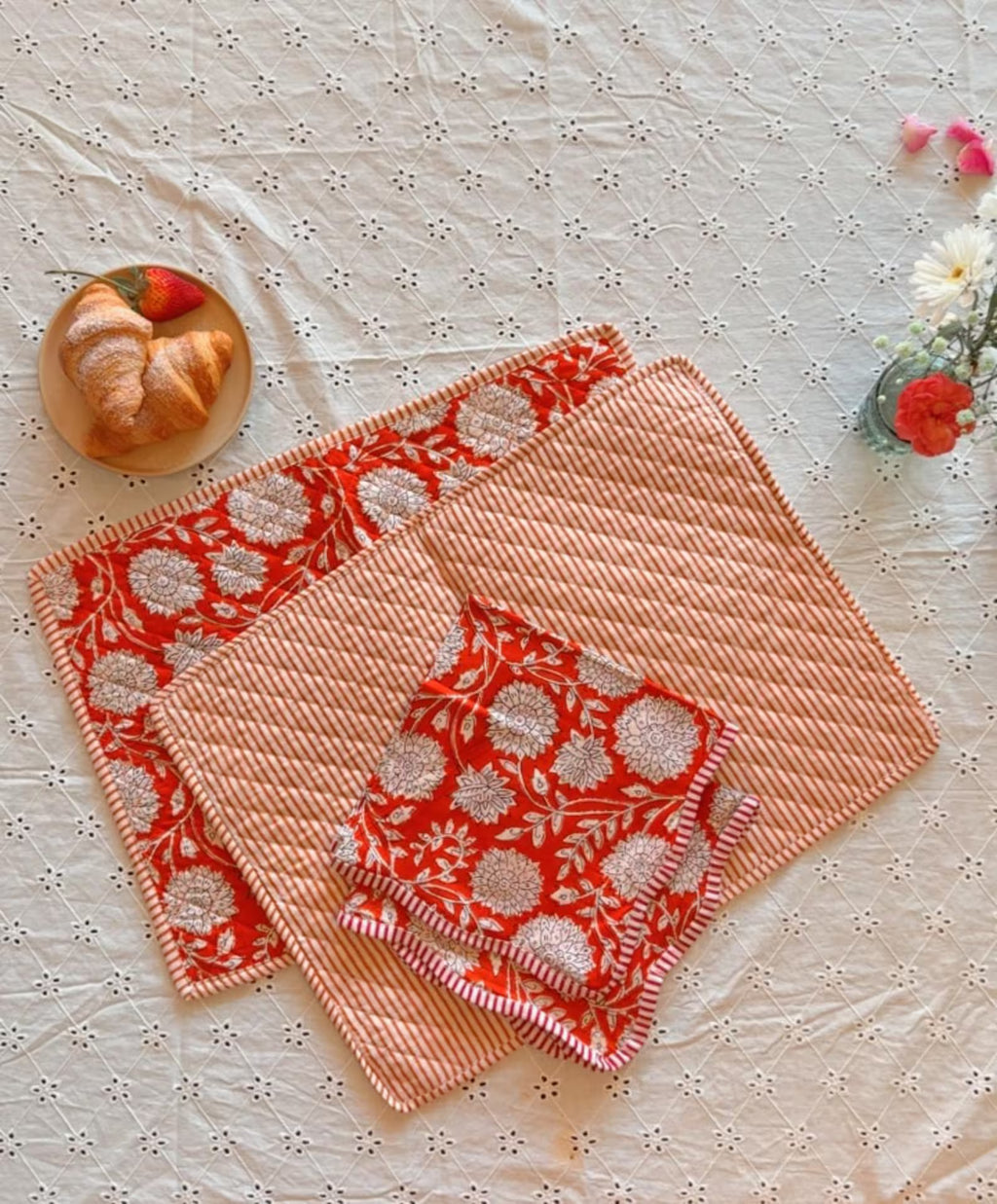 Cotton quilted Placemats - set of 2 with matching napkins, Reversible Floral Dining Mats, Wedding Decor, Hand block Printing